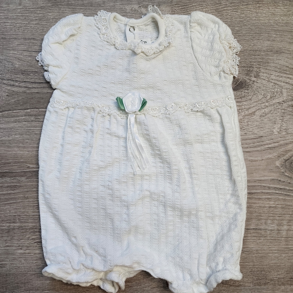 VINTAGE PEANUTS White Onesie with Rose, Ribbon & Lace 12 Months